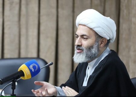 حوزه‌های علمیه نقش محوری در پاسخگویی به مسائل جامعه با رویکرد اسلامی دارند